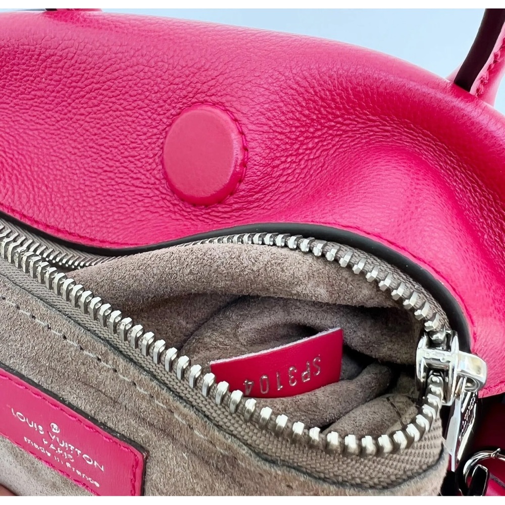 Louis Vuitton W Tote PM Satchel Crossbody Monogram Tuffetage Franboise Red - Picture 10 of 10